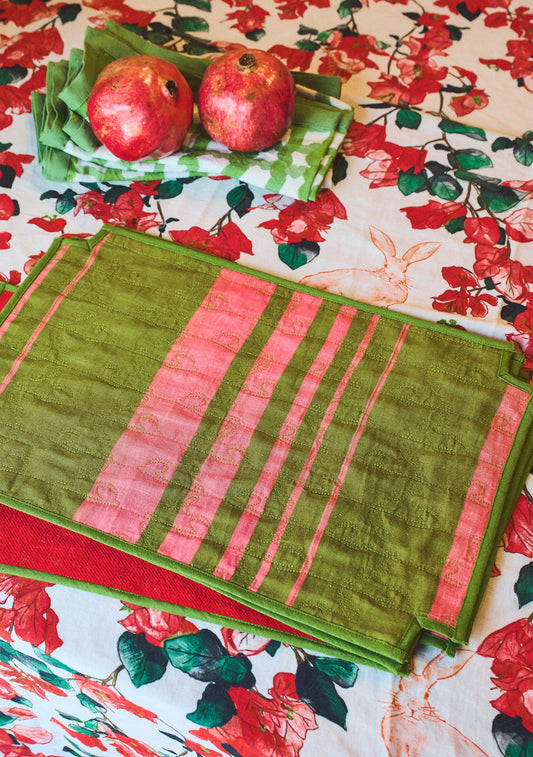 Quilted Terry Reversible Inset Placemat Set in Variegated Stripe