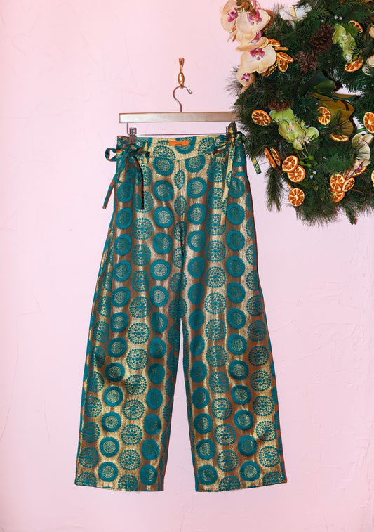 Move And Groove Snap Pant in Brocade